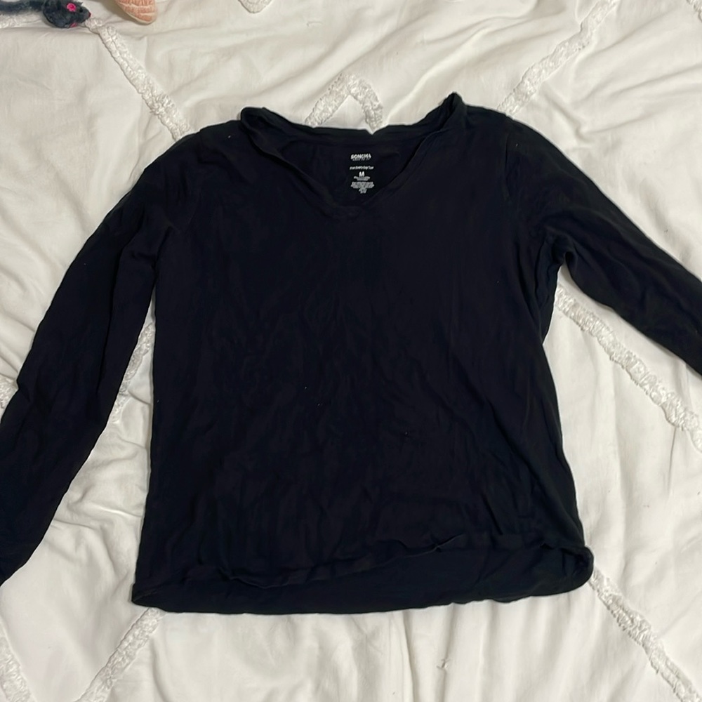 Black long sleeve t shirt